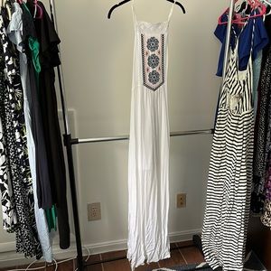 White maxi dress